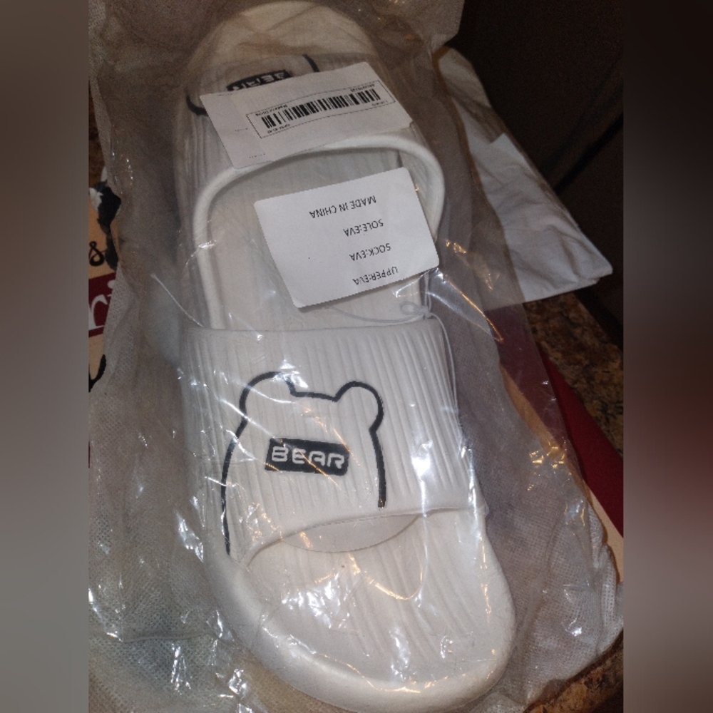 Cute bear sandals 🐻 🤍 - Picture 9 of 9